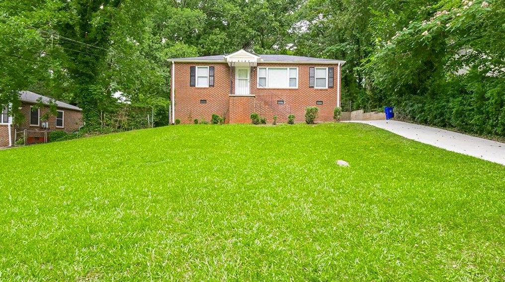 1925 Oak Valley Rd, Decatur, GA 30035-1954