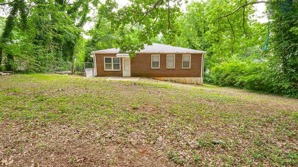 1925 Oak Valley Rd, Decatur GA  30035-1954 exterior