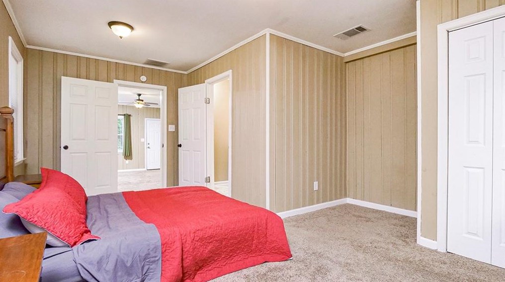 1925 Oak Valley Rd, Decatur GA  30035-1954 exterior