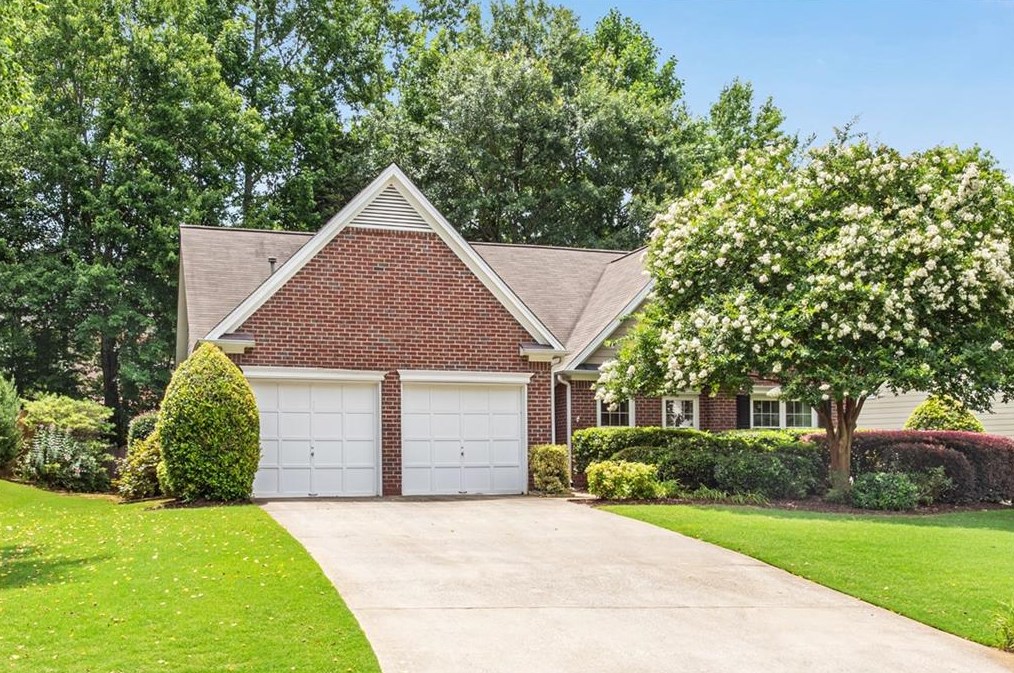 600 Kingsport Dr, Roswell, GA 30076-4650