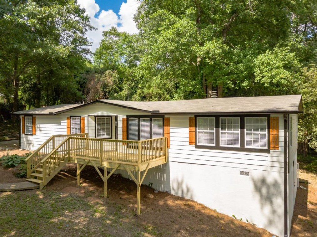 835 Lake Dr, Lithonia, GA 30039