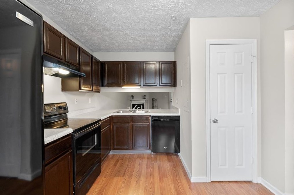 3201 Kingswood Pl, Decatur GA  30034-6715 exterior