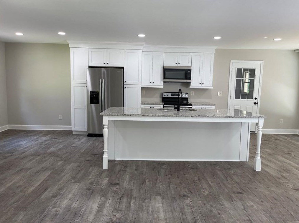 309 Fond Du Lac Dr, Stone Mountain, GA 30088-1115