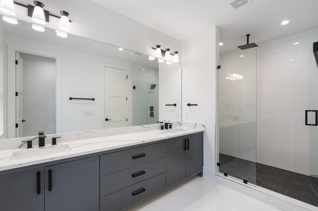 1232 Vista Valley Dr, Atlanta GA  30329-3452 exterior