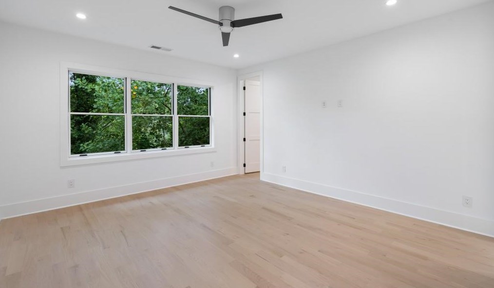 1232 Vista Valley Dr, Atlanta GA  30329-3452 exterior