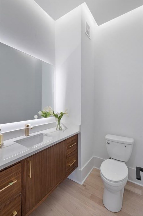 1232 Vista Valley Dr, Atlanta GA  30329-3452 exterior