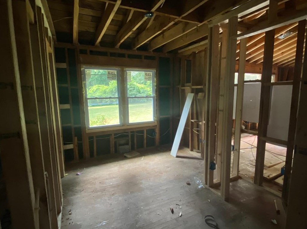 2562 Miriam Ln, Decatur GA  30032-5729 exterior