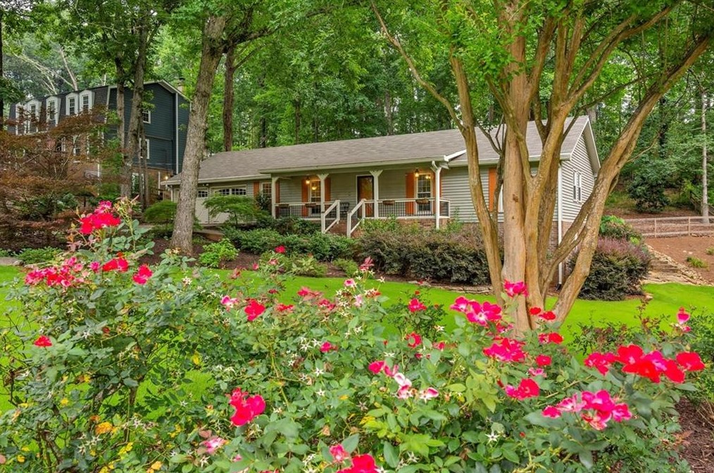 4635 Mountain Creek Dr, Roswell, GA 30075-4036