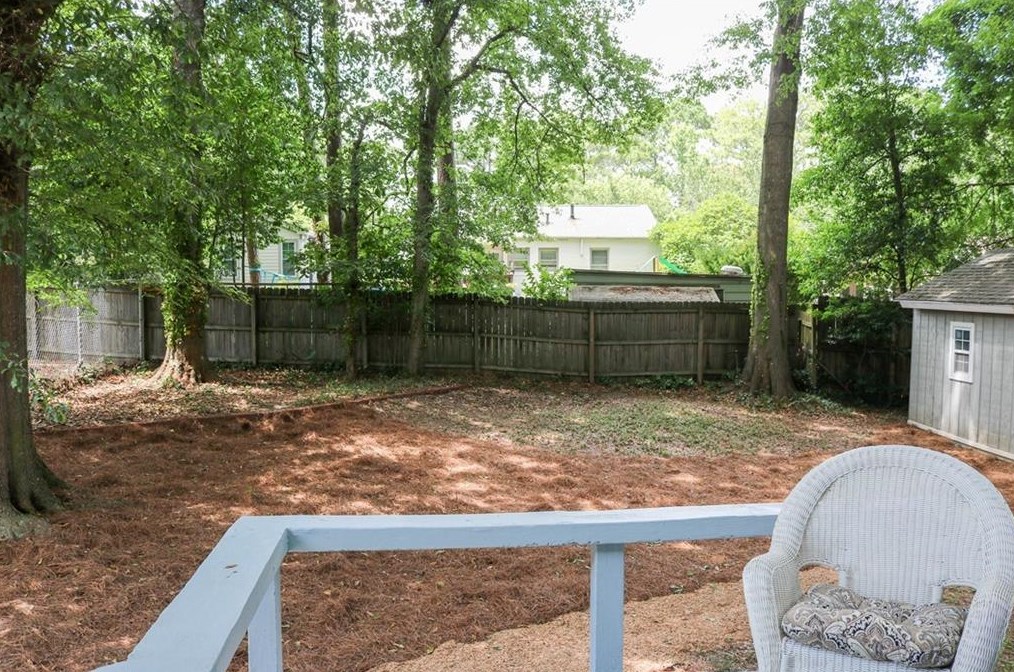 2348 Eastway Rd, Decatur GA  30033-5546 exterior