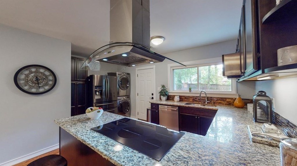 2348 Eastway Rd, Decatur GA  30033-5546 exterior