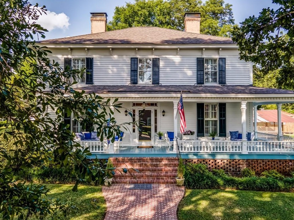 174 Cherry St, Commerce, GA 30529