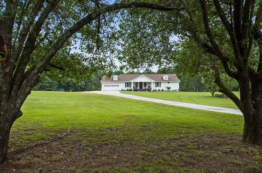 1750 Luke Edwards Rd, Dacula GA  30019-2524 exterior