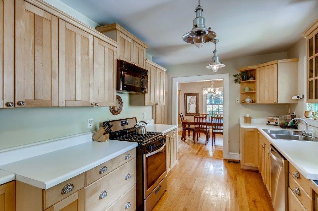 1038 Candler St, Decatur GA  30030-4464 exterior