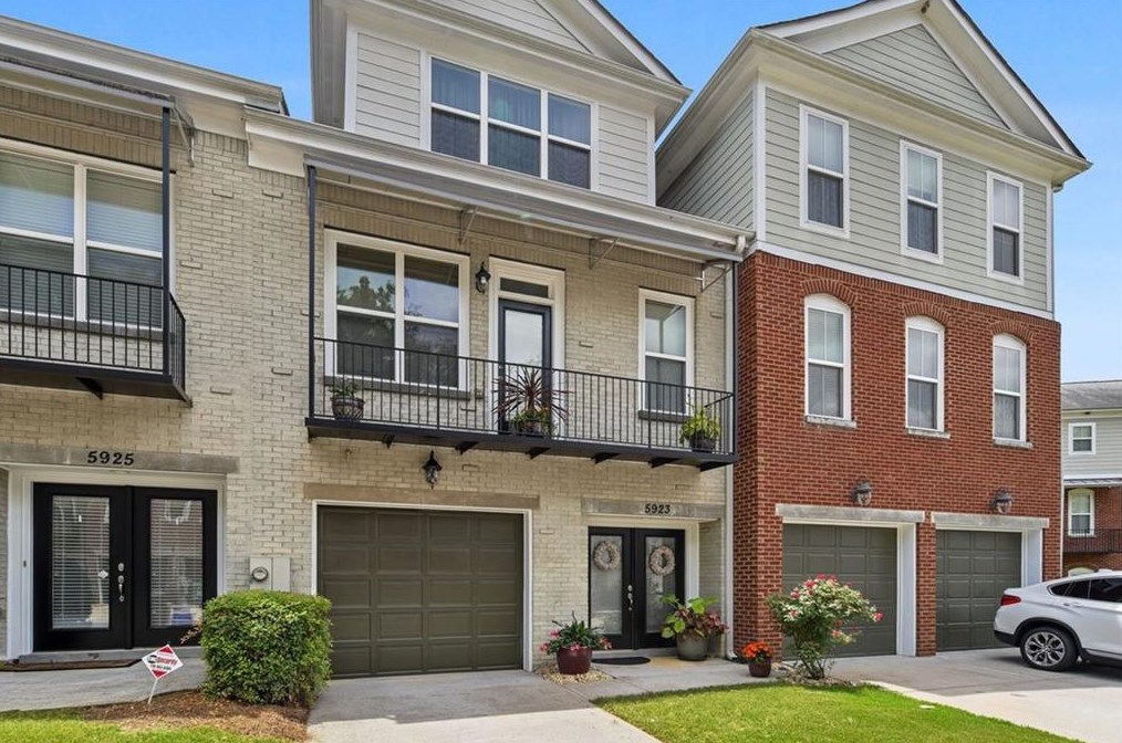 5923 Brookside Oak Cir, Norcross, GA 30093-1753