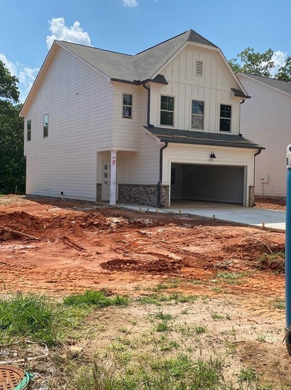76 Walnut St, Hoschton, GA 30548-6010