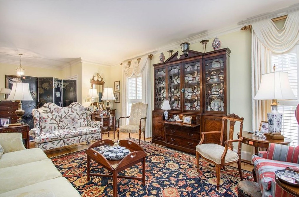 13 Downshire Cir, Decatur GA  30033-1437 exterior