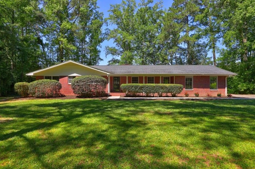 400 Sally Ann Cir, Bowdon, GA 30108-1214