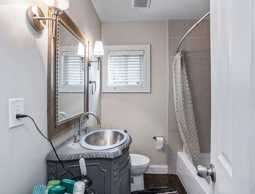 3266 Glenwood Rd, Decatur GA  30032-3226 exterior