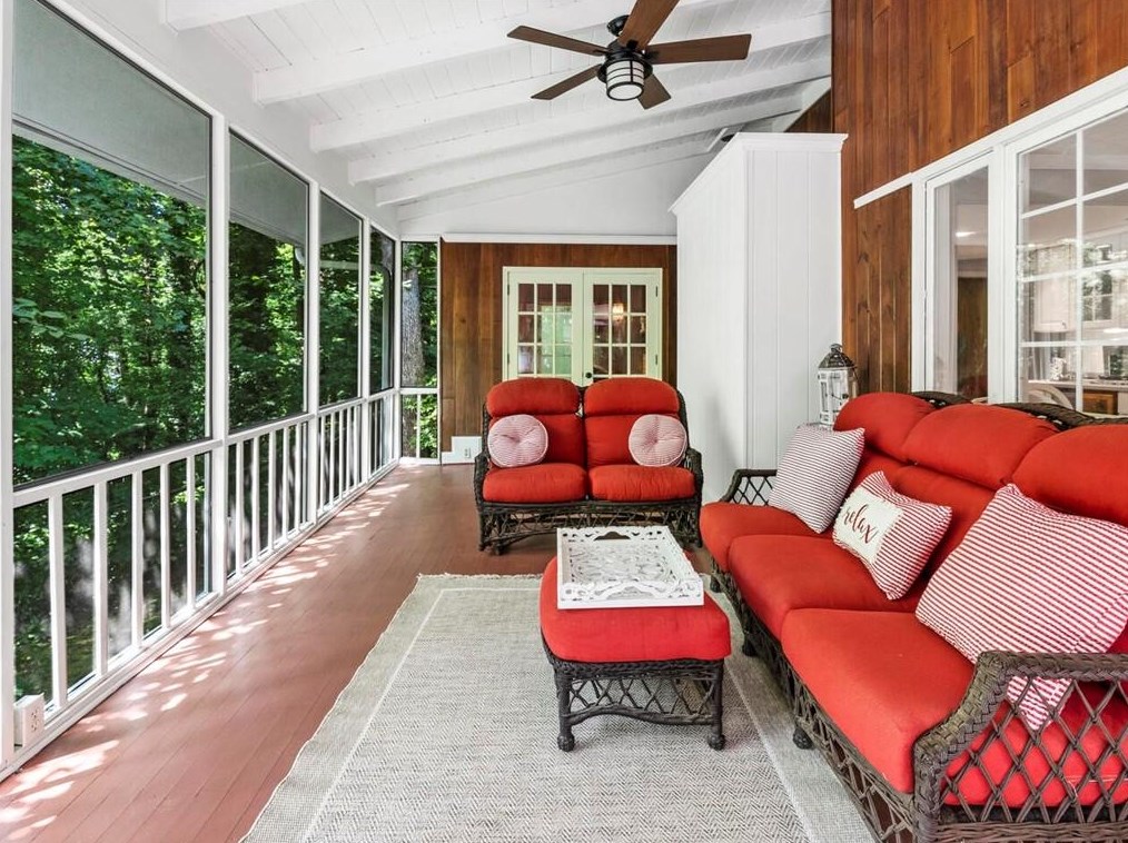970 Winding Creek Trl, Atlanta GA  30328-2843 exterior
