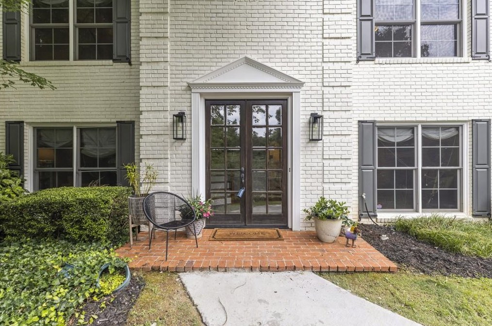 280 Seamarsh Ct, Atlanta, GA 30328-2741