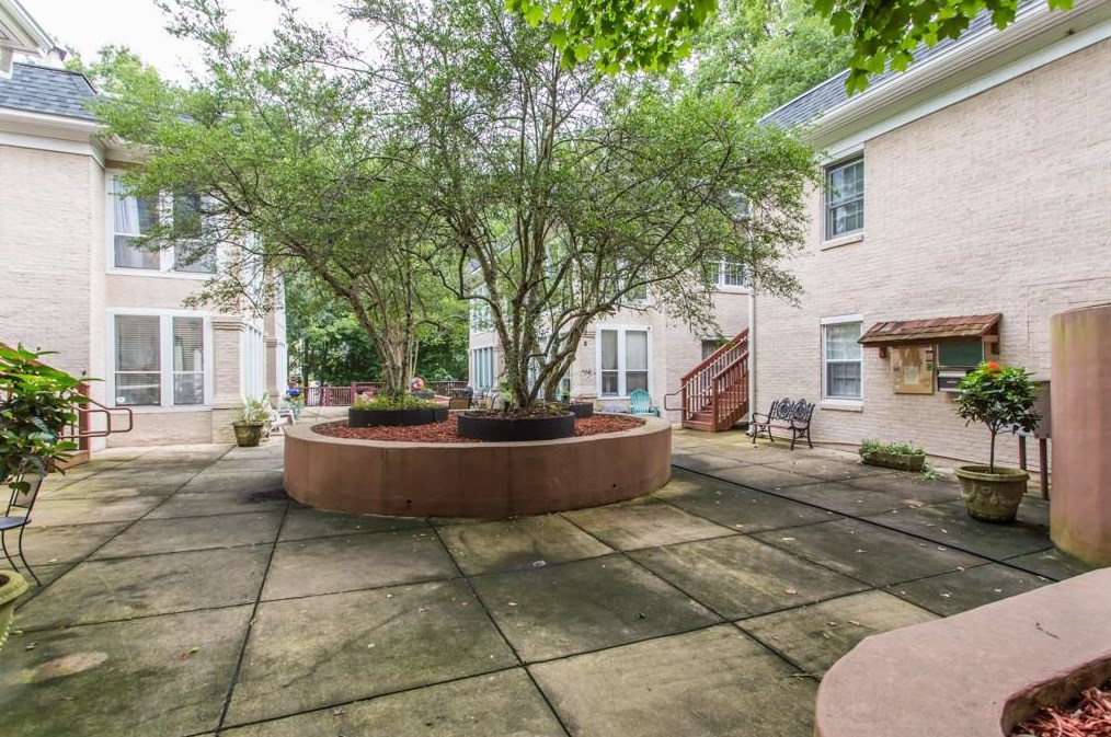1116 Rosedale Dr, Atlanta GA  30306-3945 exterior
