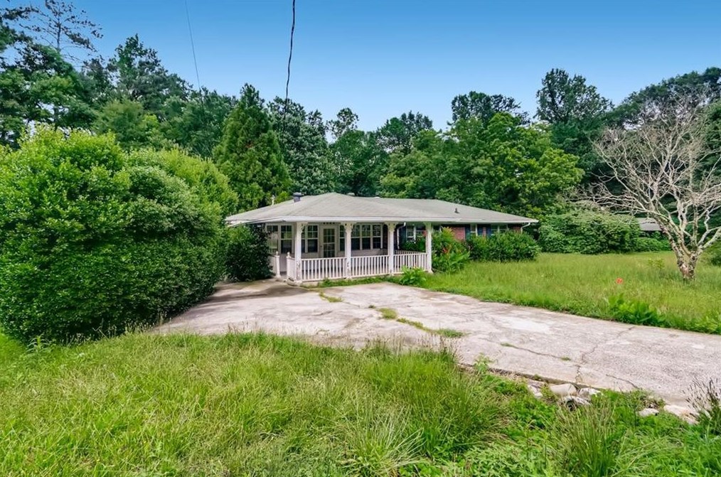 6364 Oakview Ln, Lithia Springs, GA 30122