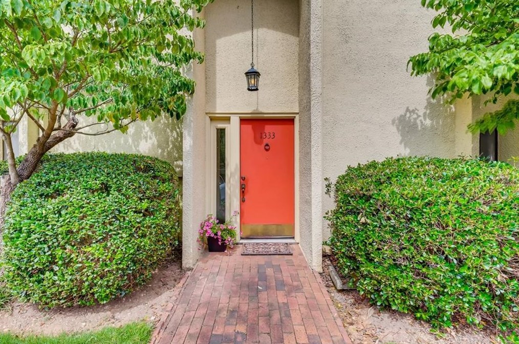 1333 Ponce De Leon Ave, Atlanta GA  30306-4623 exterior
