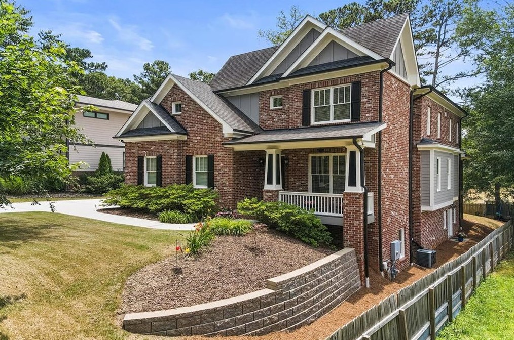 1133 Wimberly Rd, Atlanta GA  30319-2636 exterior