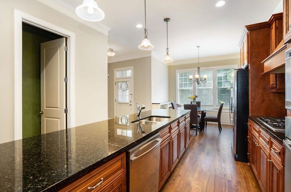 3107 Turman Cir, Decatur GA  30033-3256 exterior