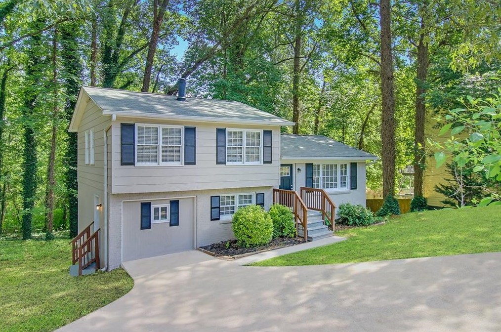 1187 Mountain View Dr, Marietta, GA 30062