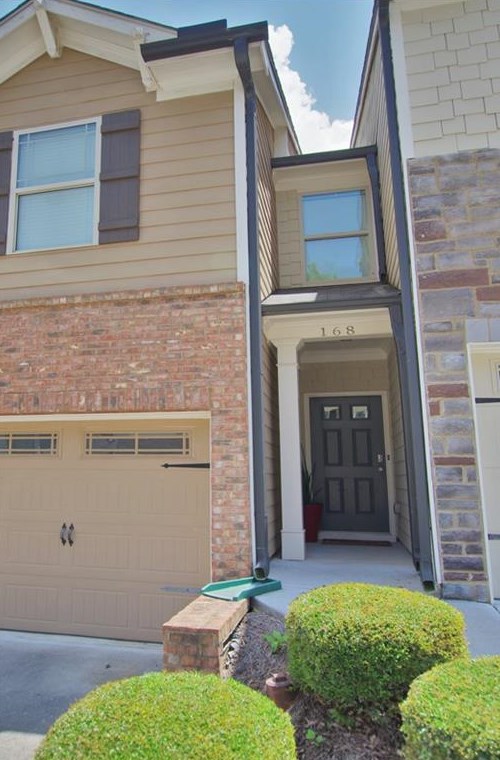 168 Townview Dr, Holly Springs, GA 30189