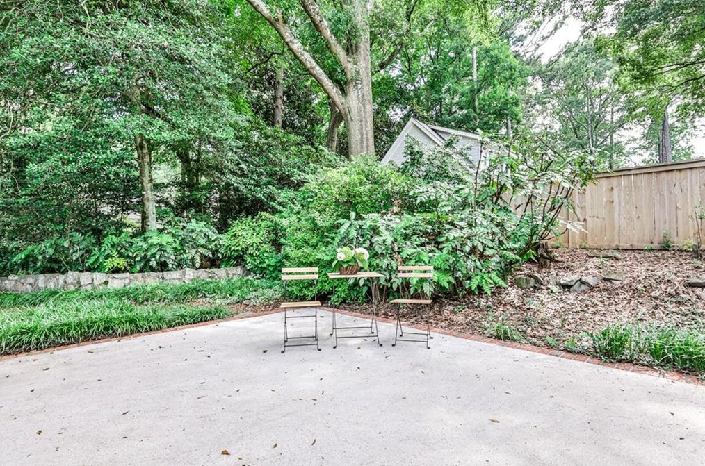 332 Lamont Dr, Decatur GA  30030-2343 exterior