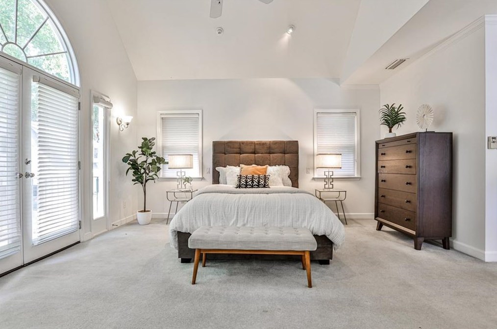 332 Lamont Dr, Decatur GA  30030-2343 exterior