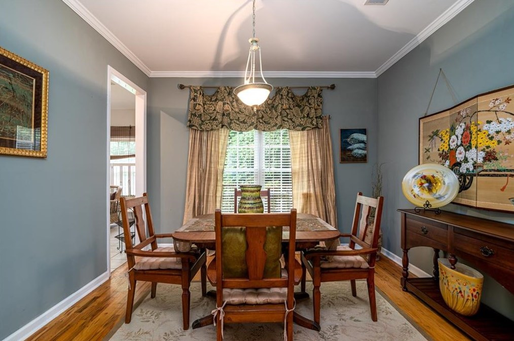 585 Orchard Ct, Atlanta GA  30312-2945 exterior