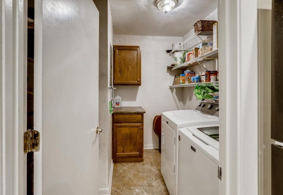 1408 Tuxworth Cir, Decatur GA  30033-5621 exterior