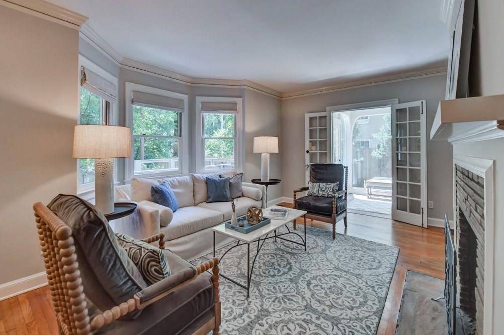 883 Wildwood Rd, Atlanta GA  30324-4911 exterior
