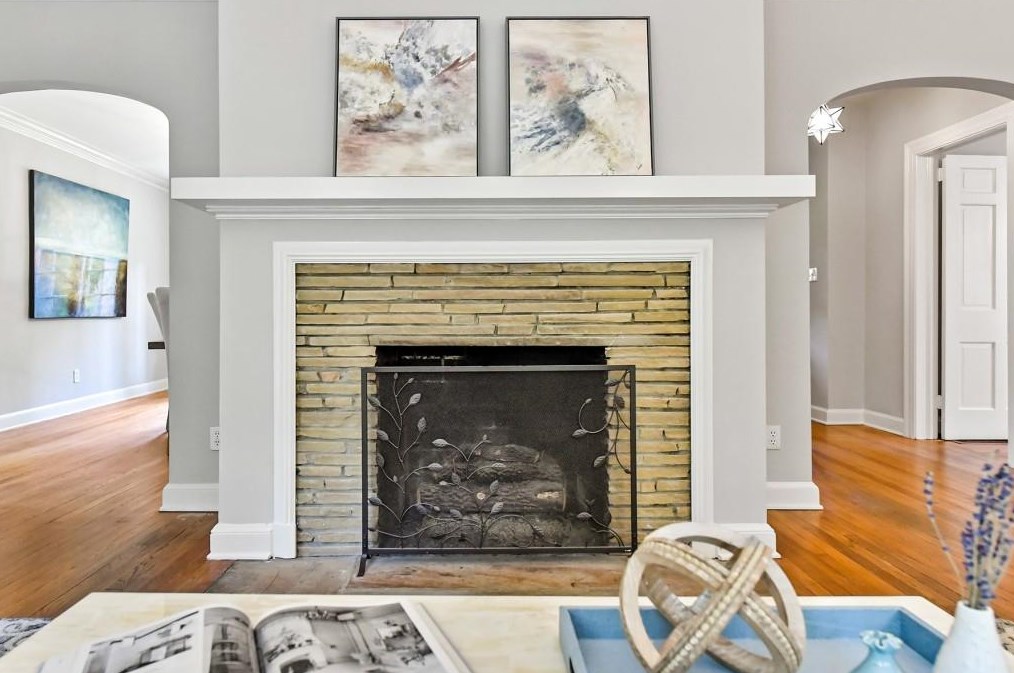 883 Wildwood Rd, Atlanta GA  30324-4911 exterior