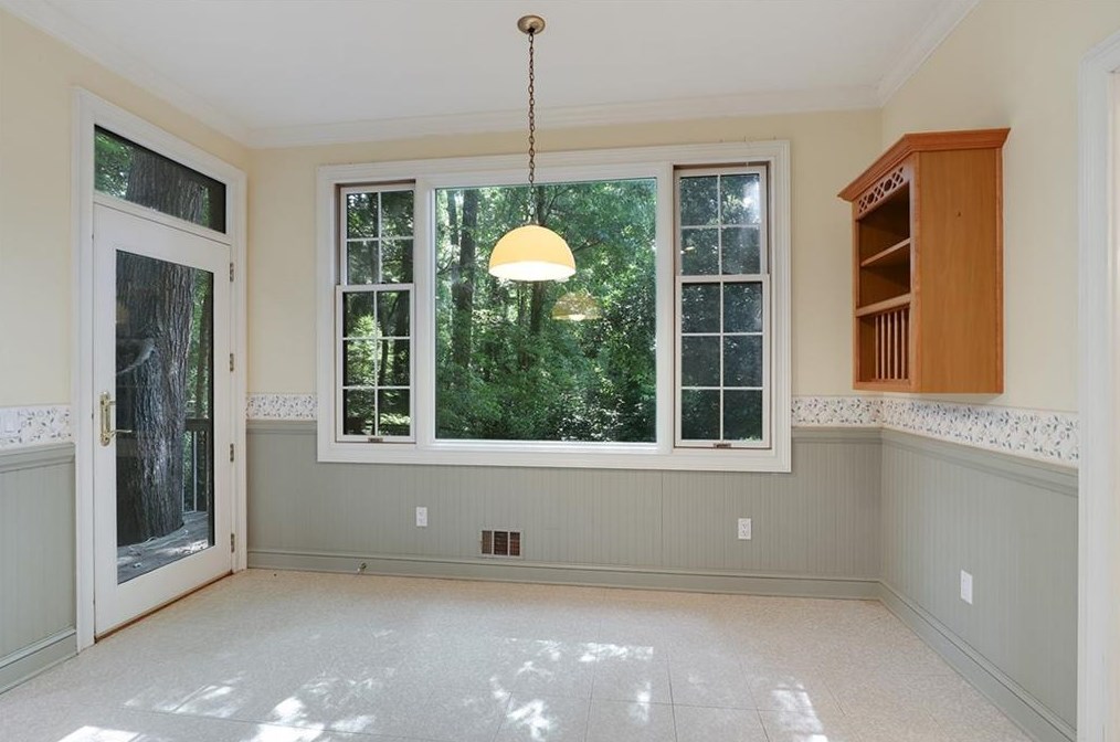 2094 Azalea Cir, Decatur GA  30033-2638 exterior