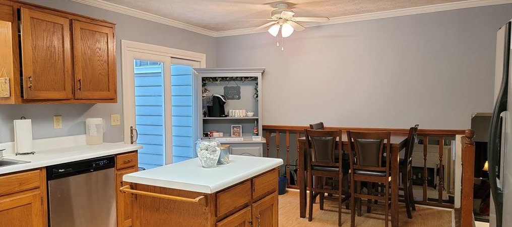 125 Glen Forest Ct, Lawrenceville, GA 30043-3693