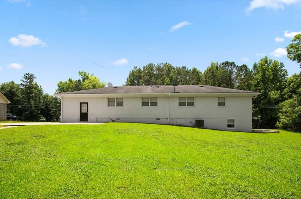 2620 Old Covington Rd, Conyers GA  30013-1414 exterior