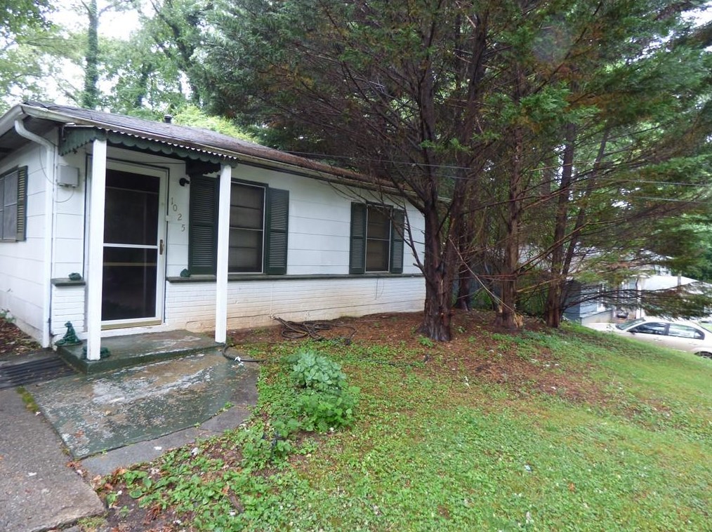 1025 Valley View Rd, Atlanta, GA 30315-7623