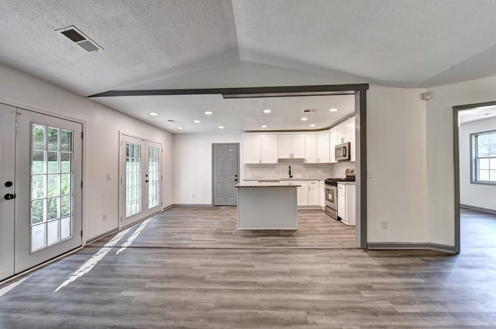 4204 Southvale Dr, Decatur GA  30034-6442 exterior