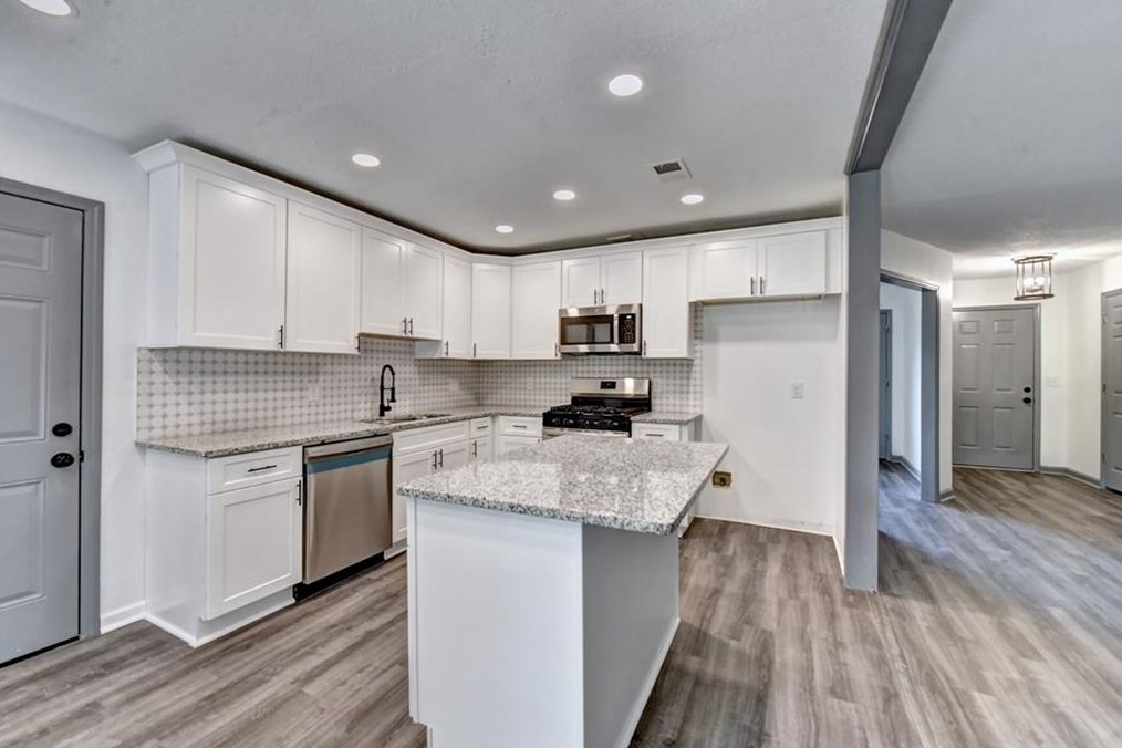 4204 Southvale Dr, Decatur GA  30034-6442 exterior