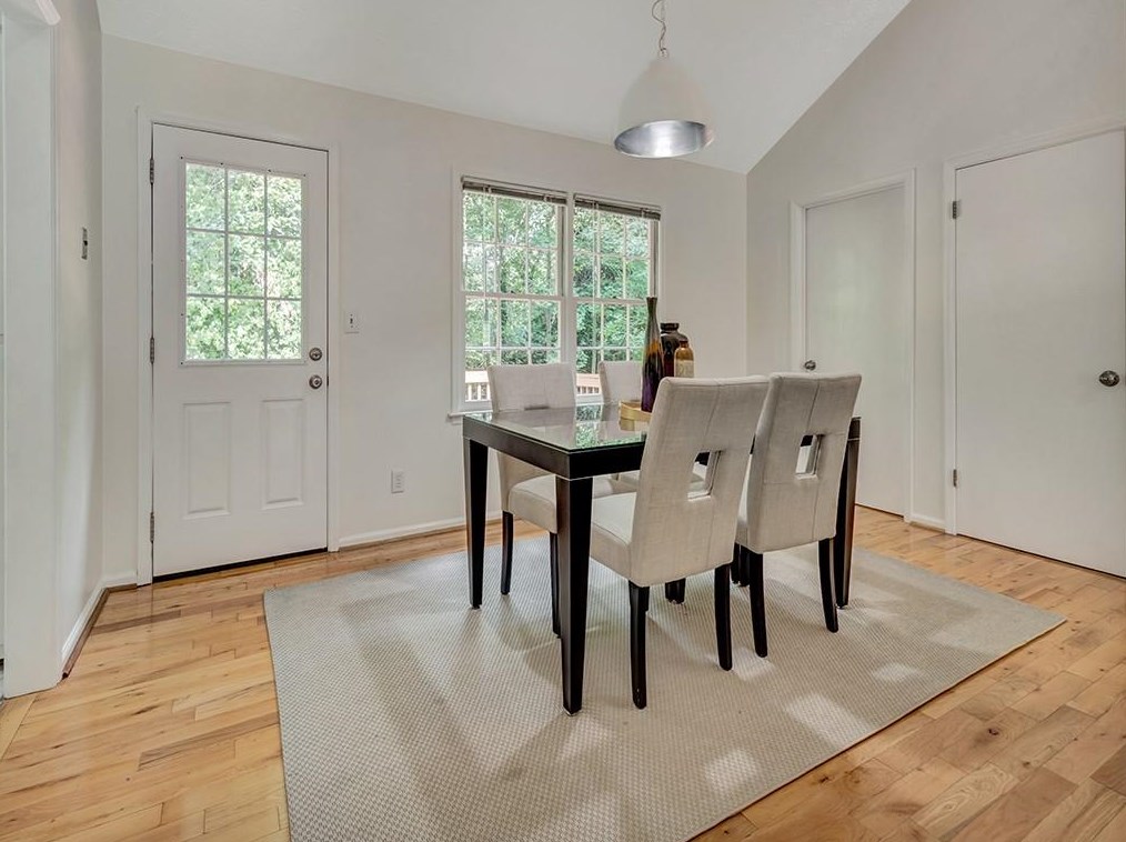 656 Wendan Dr, Decatur GA  30033-5530 exterior