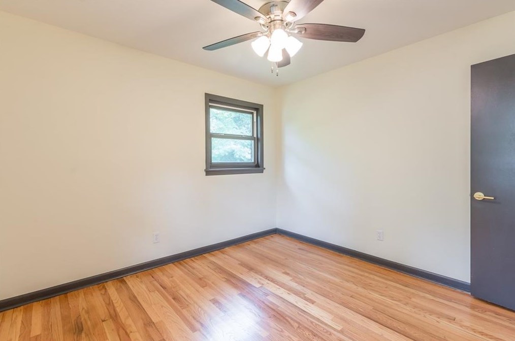 2905 Redwine Rd, Atlanta GA  30344-5825 exterior