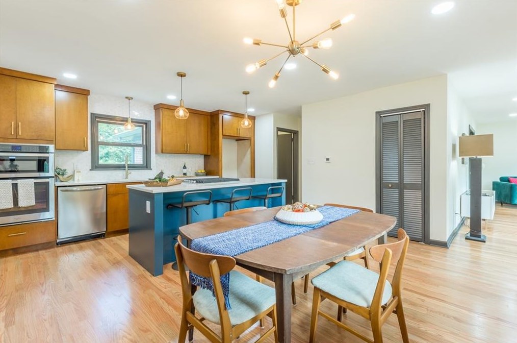 2905 Redwine Rd, Atlanta GA  30344-5825 exterior