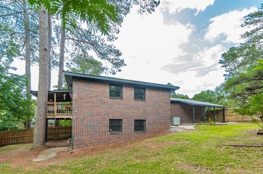2905 Redwine Rd, Atlanta GA  30344-5825 exterior