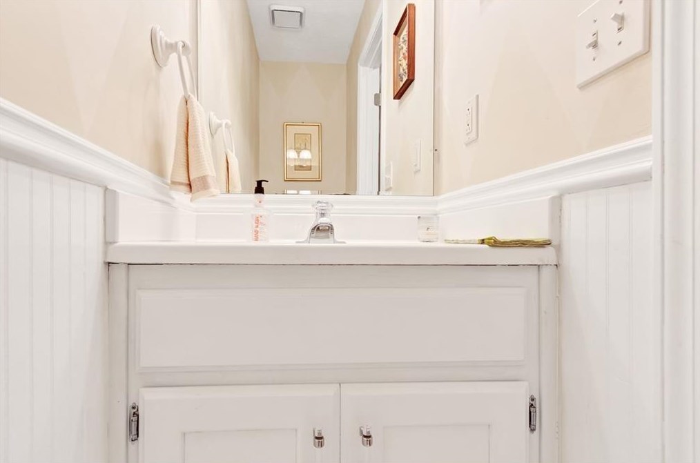 524 Commerce Dr, Decatur GA  30030-2608 exterior