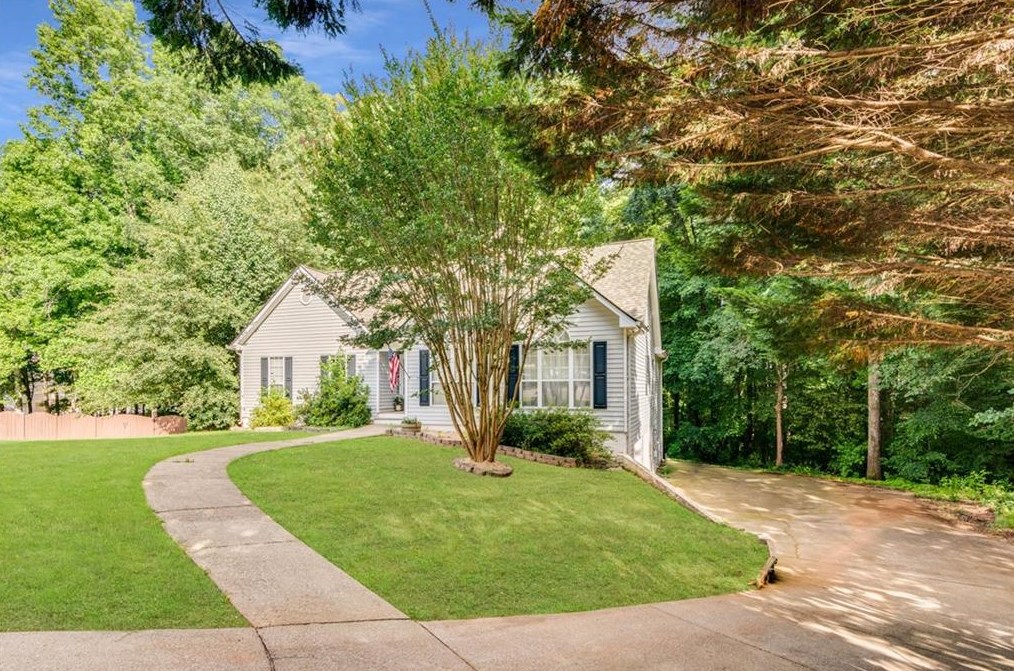 4435 Montrose Dr, Cumming, GA 30028-6903