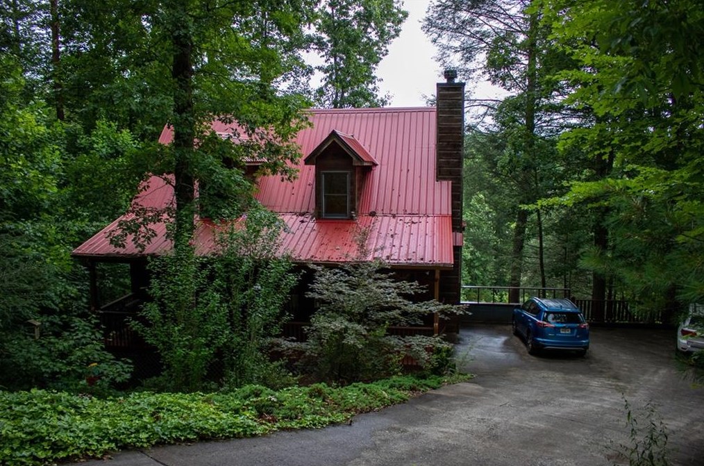 245 Yahoola Shoals Dr, Dahlonega, GA 30533